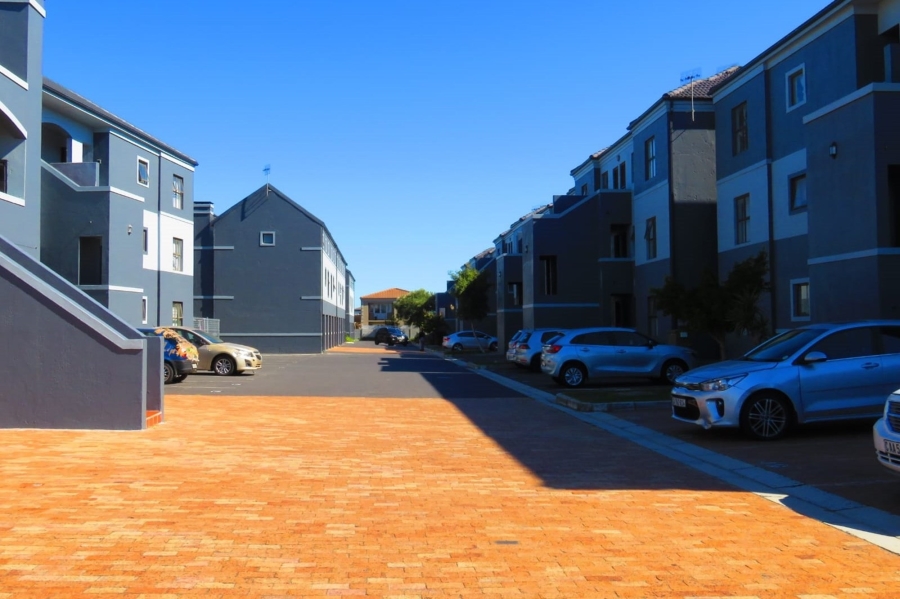 2 Bedroom Property for Sale in Parklands Western Cape